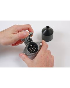 7 Pin 24 Volt Metal Socket 1pc